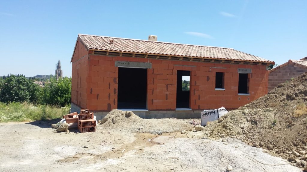 projets récents,création,rénovation,villas,maison murs parpaing,maconnerie,soutenement,cloture,piliers,portails,piscine,terrasse,dalle